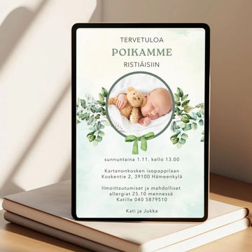 Digitaalinen Ristiäiskutsu tai Nimiäiskutsu omalla kuvalla vihreä rusetti Decopaja