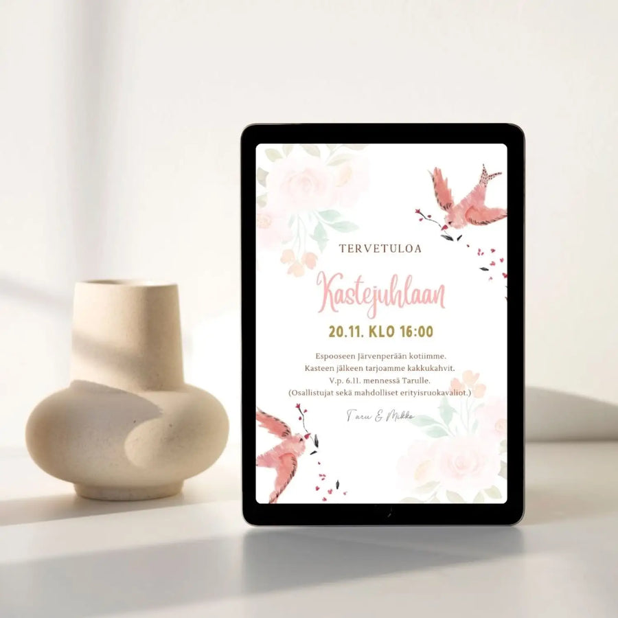 Digitaalinen ristiäiskutsu pääskysiä Decopaja kutsukortti ristiäisiin kyyhkysiä