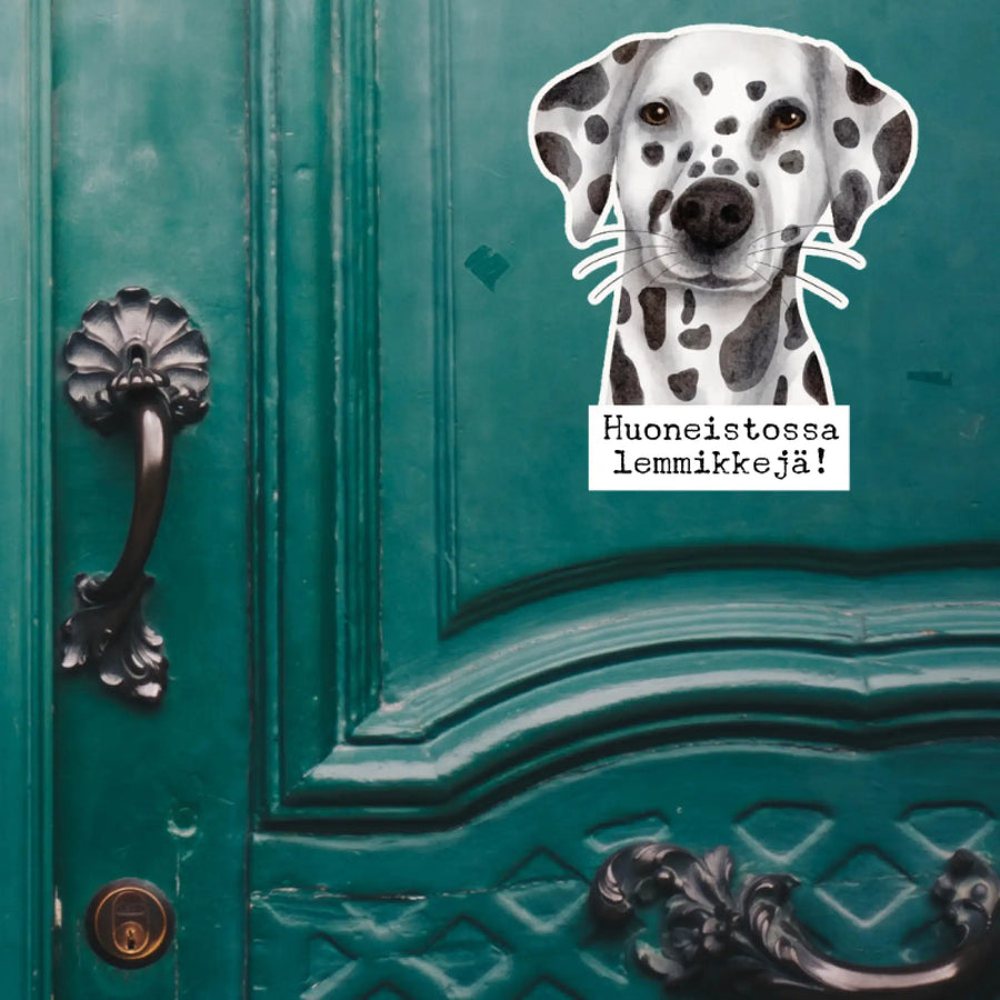 HUONEISTOSSA LEMMIKKEJÄ TARRA- dalmatialainen Decopaja