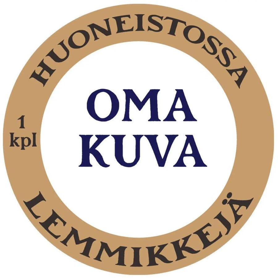 Huoneistossa lemmikkejä tarra omalla kuvalla Decopaja