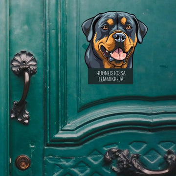 HUONEISTOSSA LEMMIKKEJÄ tarra- rottweilerin kuvalla Decopaja