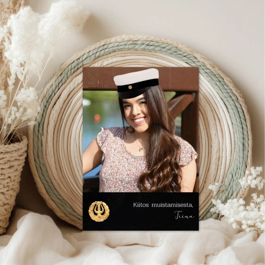 Kiitoskortit omalla kuvalla – Ylioppilasjuhla kultakehyksellä Decopaja