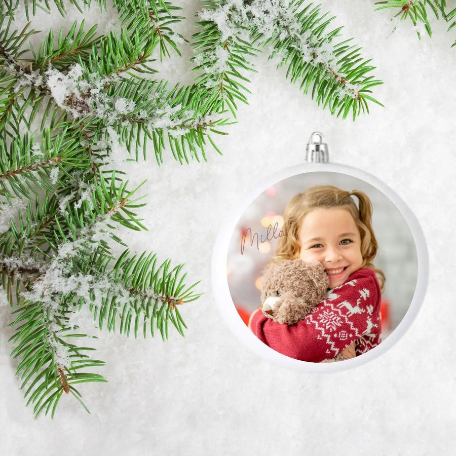 Kuusenkoriste omalla kuvalla ja nimellä Decopaja